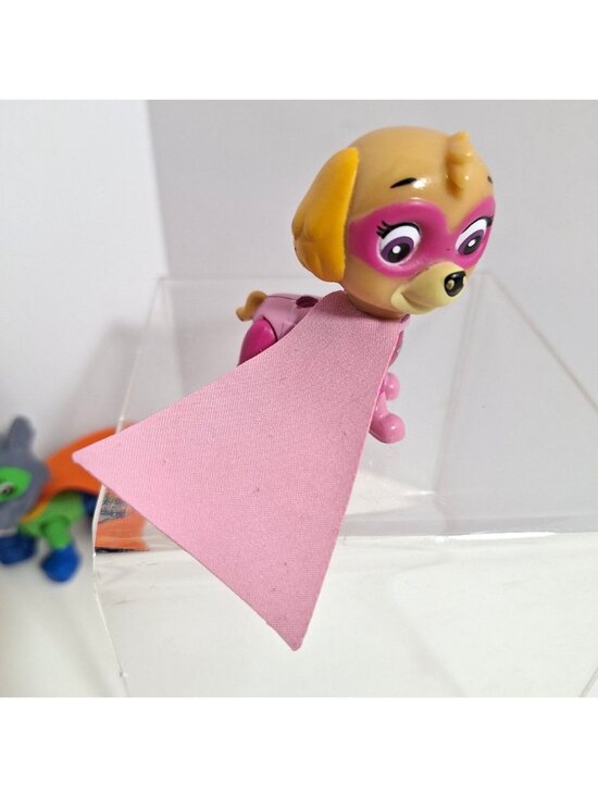 Paw Patrol Super Pups Action Figures Set Skye And Rocky Mini Figures With Capes - Picture 2 of 16